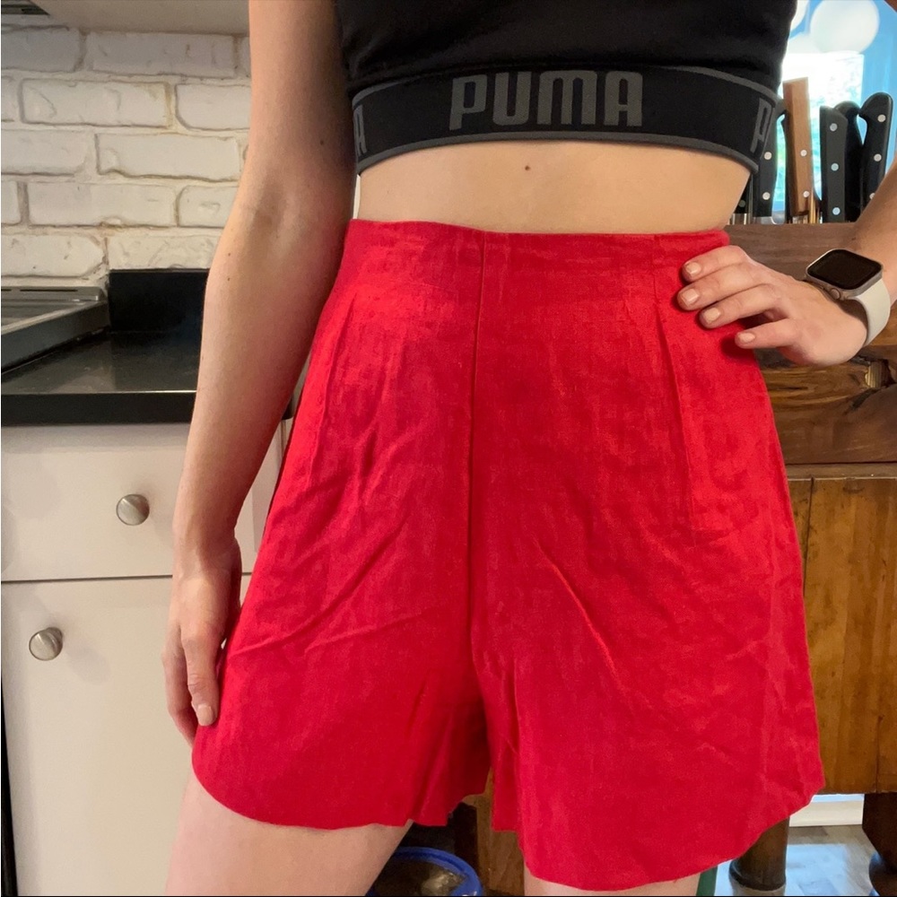 Vintage high waisted rise red 100% linen Shorts pin up